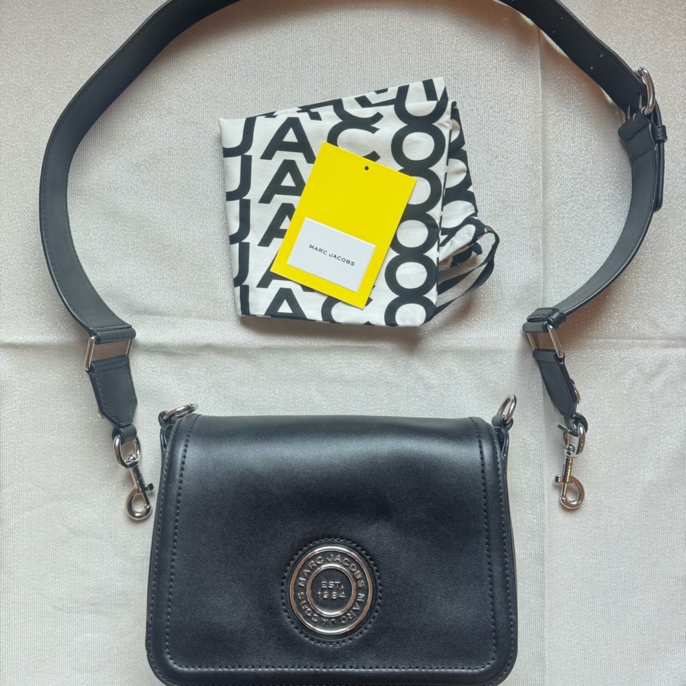 Marc Jacobs Black Leather Logo Disc Crossbody Bag